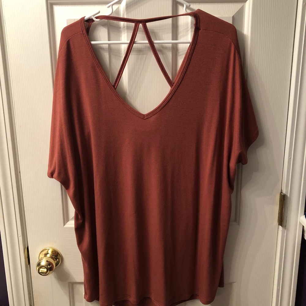 Beautiful dark tan soft top by MoaMoa 2x?